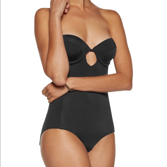 Bathing suit with removable straps - Picture 4 of 5